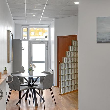 Bright Apartment In The Heart Of The City! Reykjavik Bagian luar foto