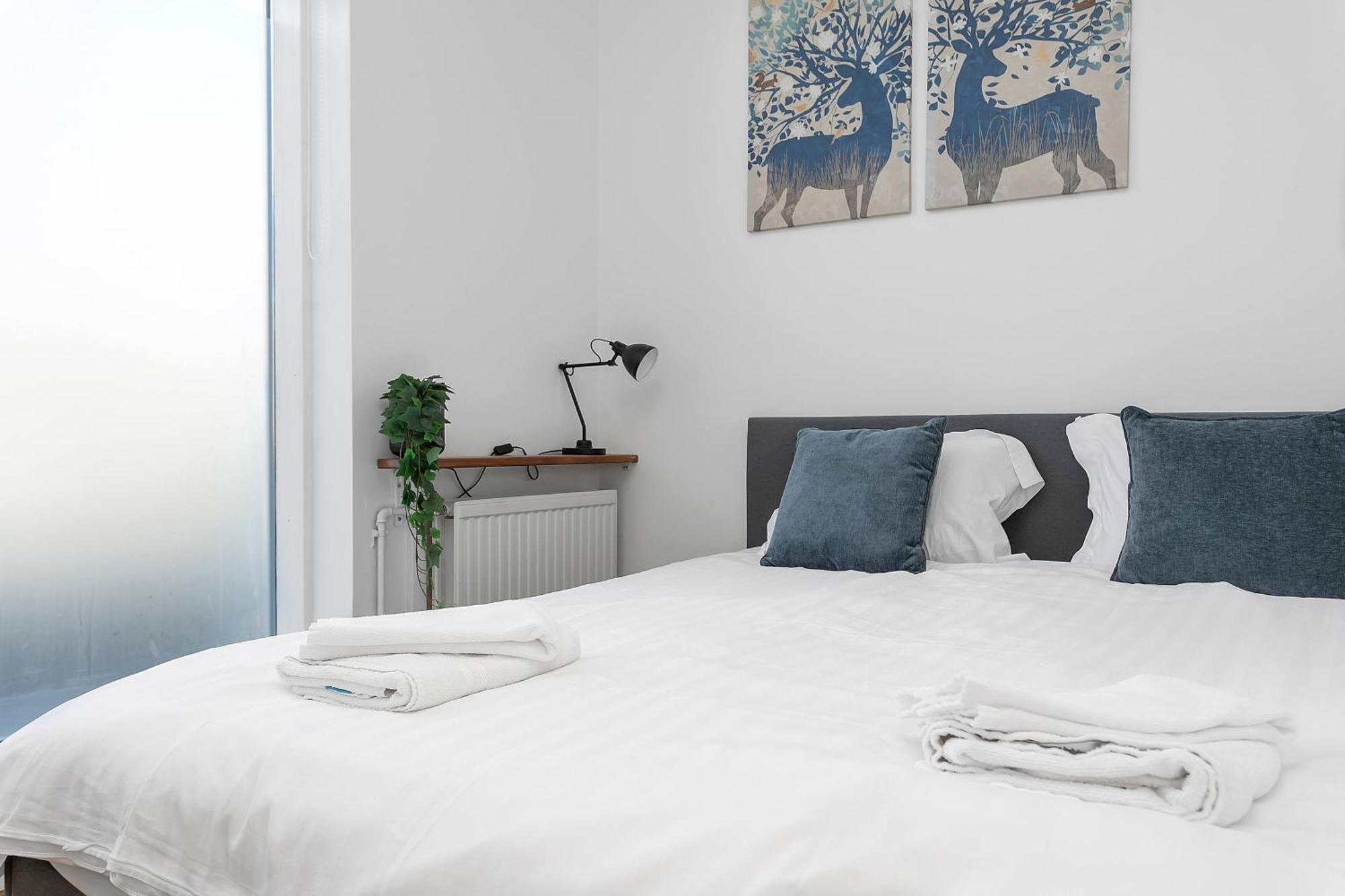 Bright Apartment In The Heart Of The City! Reykjavik Bagian luar foto