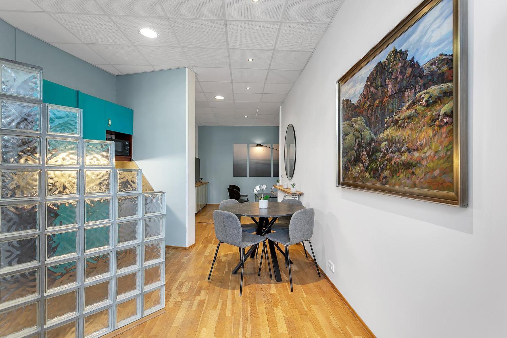 Bright Apartment In The Heart Of The City! Reykjavik Bagian luar foto